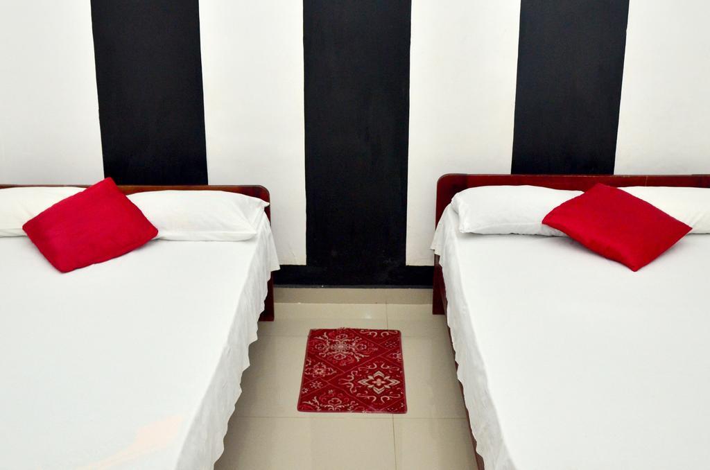 Dyke Rest Hotel ตรินโคมาลี ภายนอก รูปภาพ
