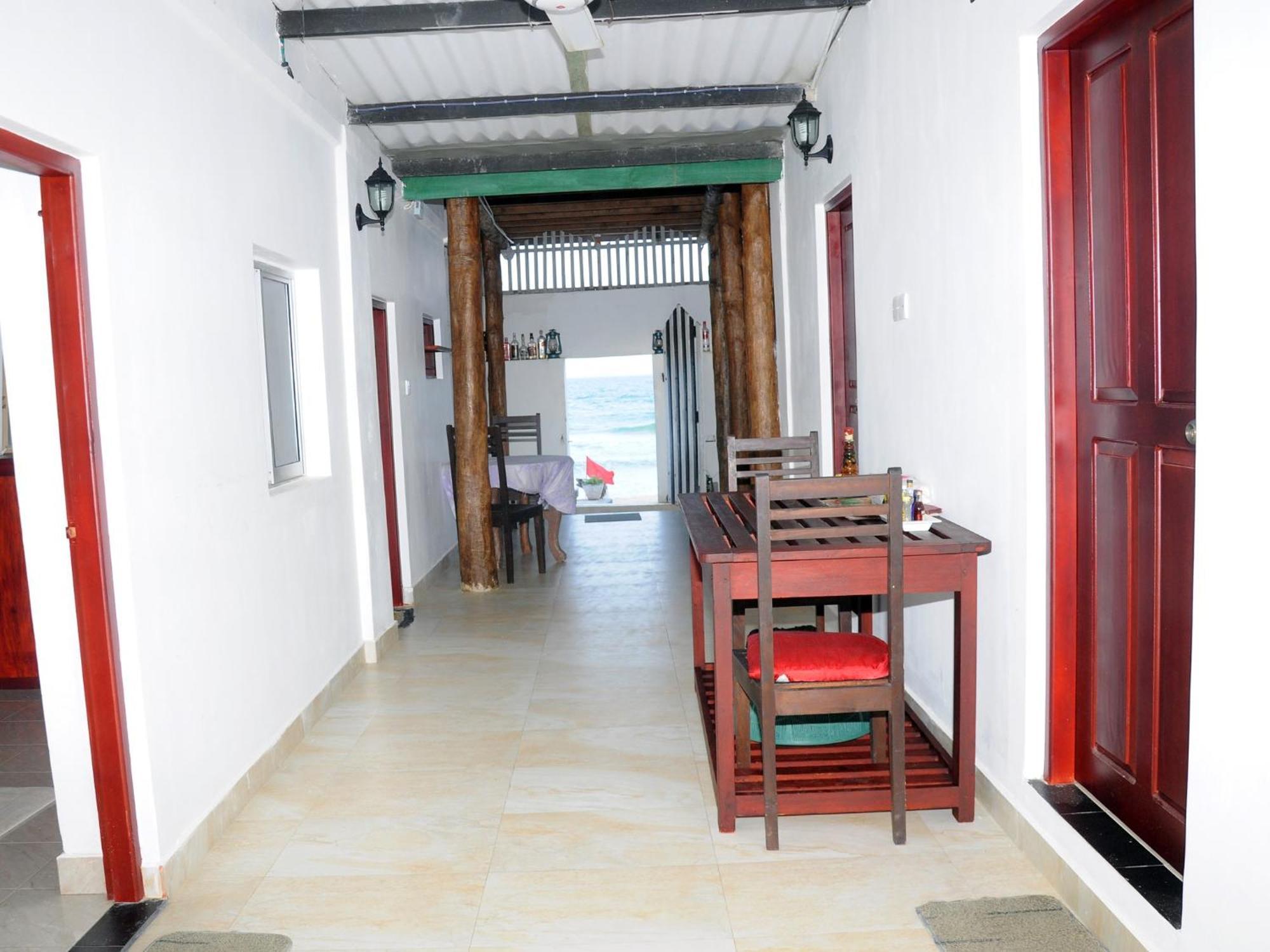 Dyke Rest Hotel ตรินโคมาลี ภายนอก รูปภาพ