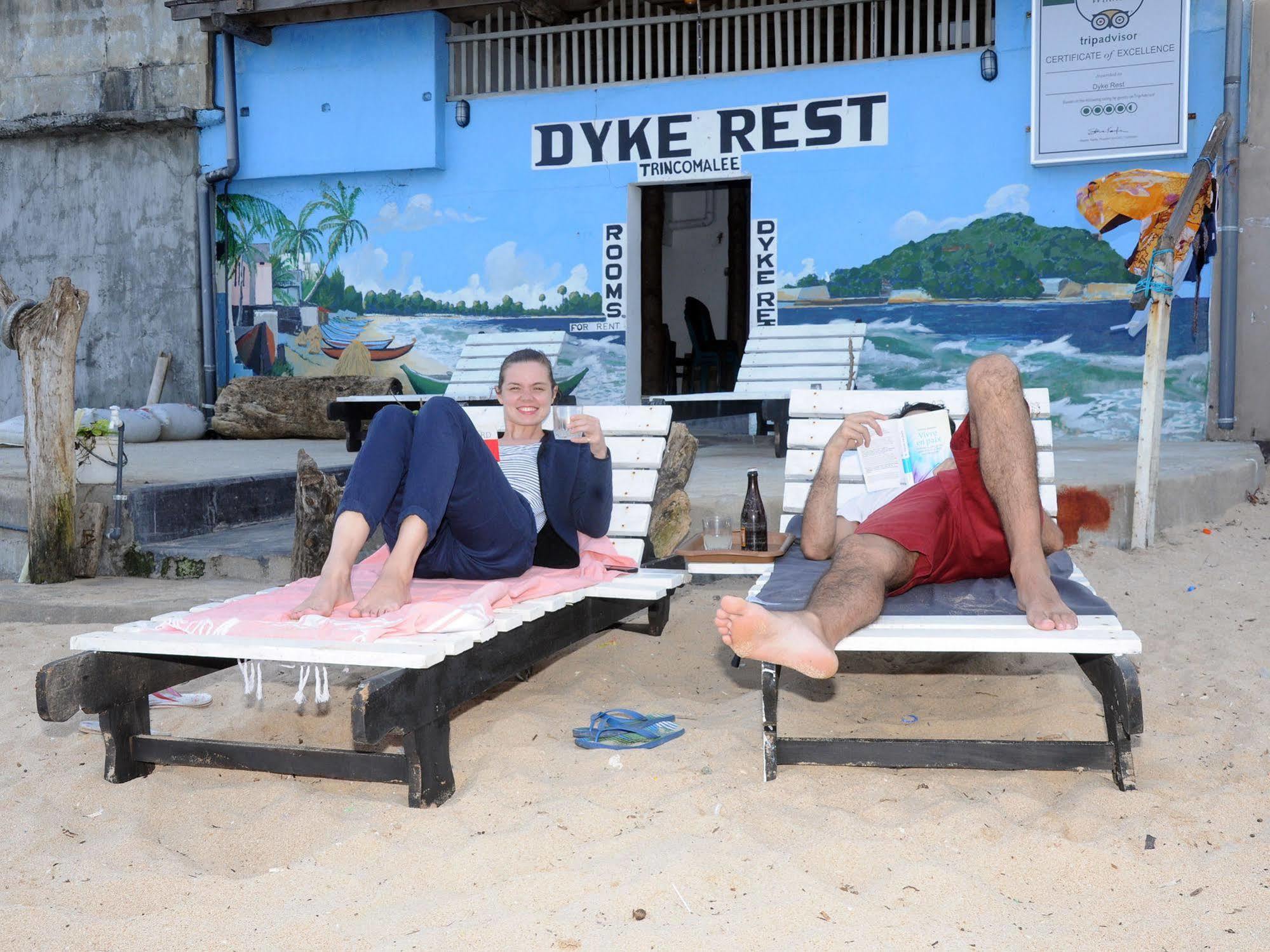 Dyke Rest Hotel ตรินโคมาลี ภายนอก รูปภาพ
